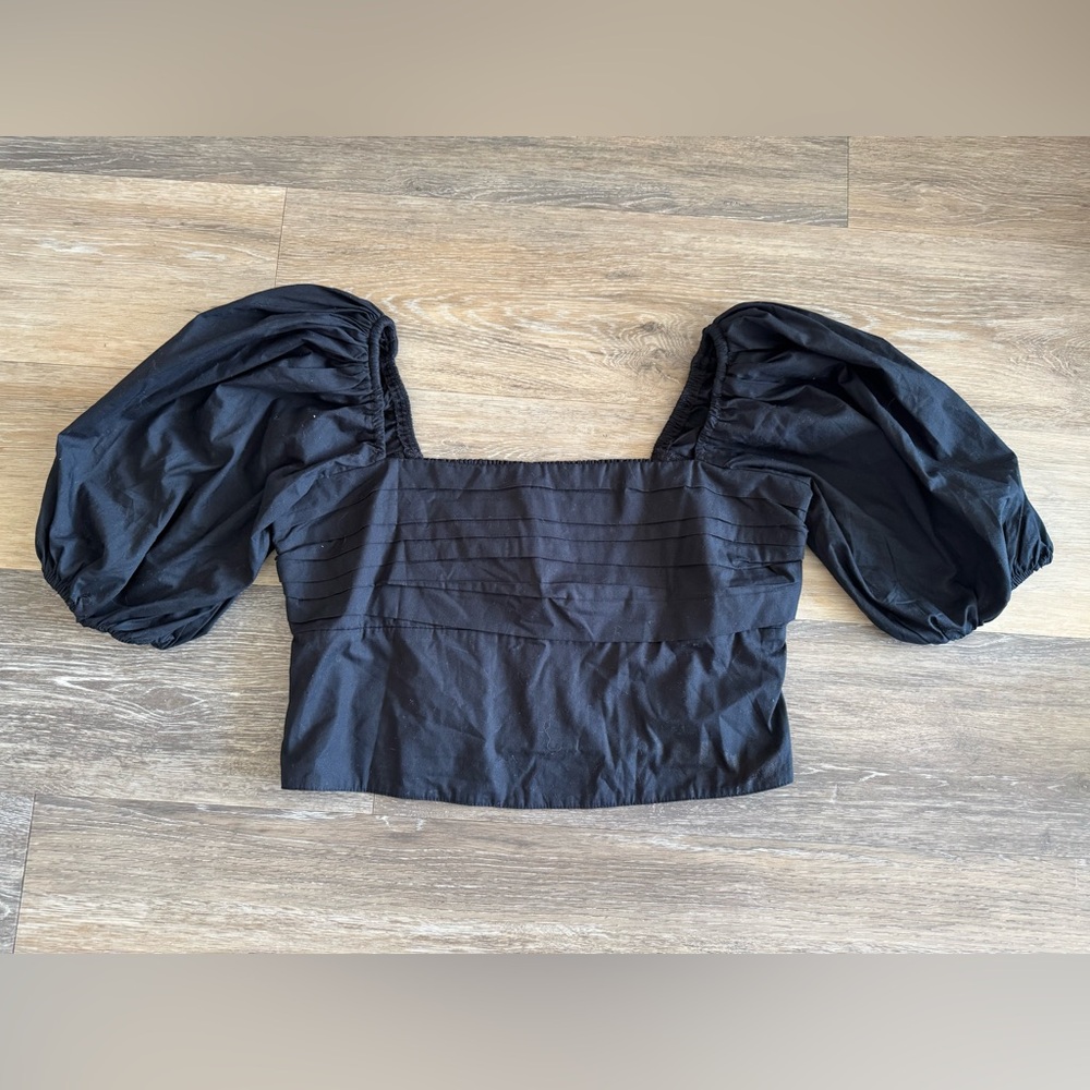 Abercrombie & Fitch Black Puff-Sleeve Crop Top with Square Neck